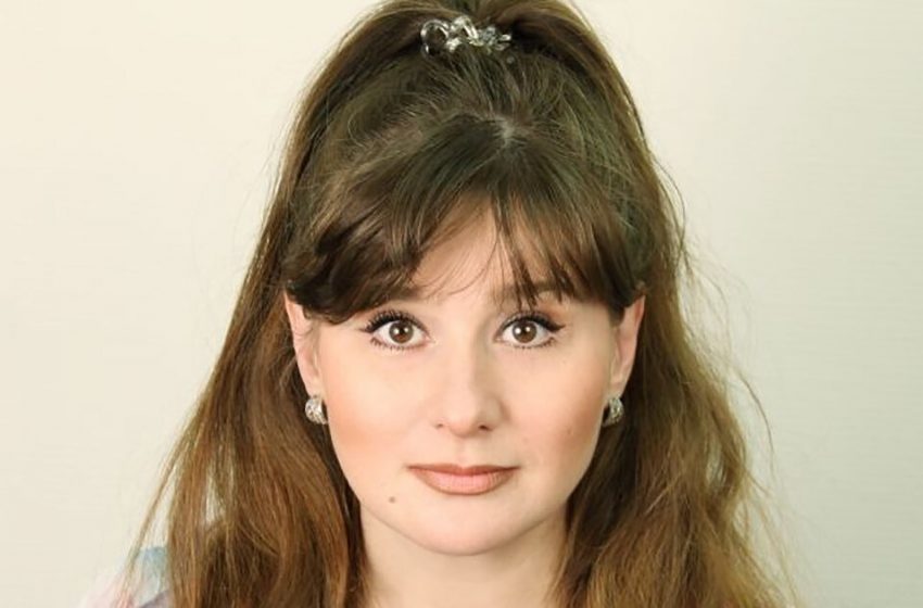  Похудевшая красавица Юлия Куварзина: чем занимается актриса после «Ворониных»?