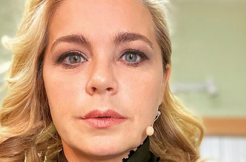 «Природа наградила!»: Ирина Пегова похвасталась пышными прелестями в тесном декольте