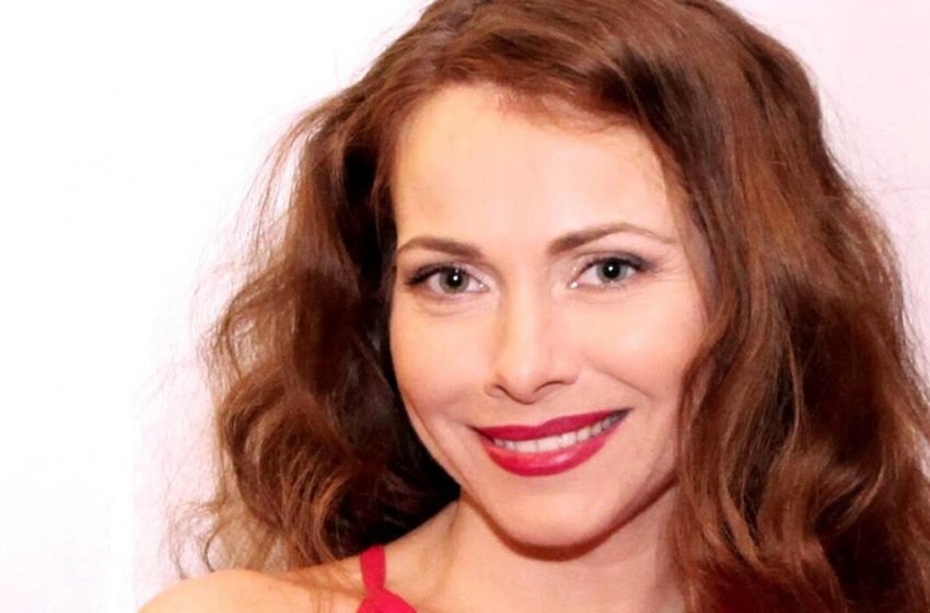 «Годы взяли верх»: 45-летняя Гусева не смогла скрыть морщины на фото крупным планом