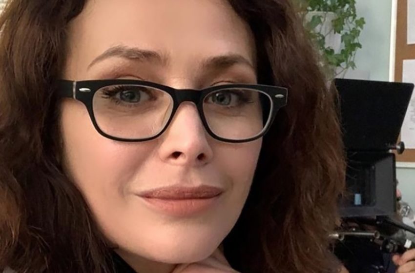  Покорила длиной ног. Актриса сериала «Скорая помощь» продемонстрировала идеальную фигуру на пляже