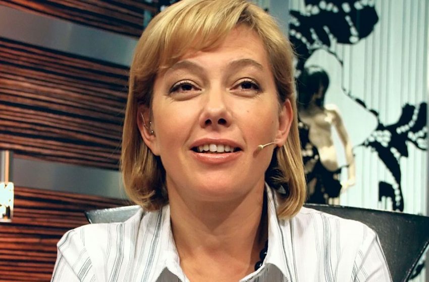 «Натуральная старушка»: 61-летняя Арина Шарапова отказалась от хирургического вмешательства, показав «честный» снимок с морщинками