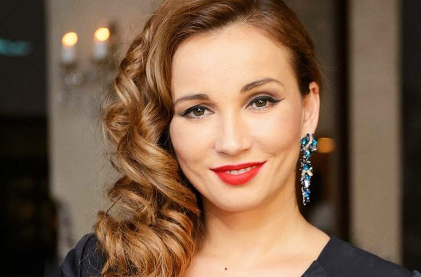 «Такая сочная!»: Анфиса Чехова похвастала прелестями в белье