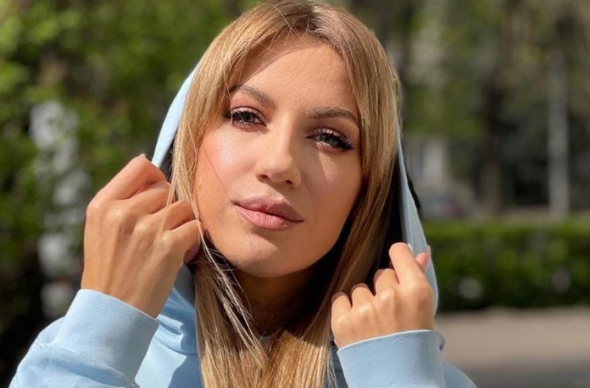  «Ножки – огонь!»: Леся Никитюк в соблазнительном мини-платье похвасталась своими «бесконечными» ногами на улице