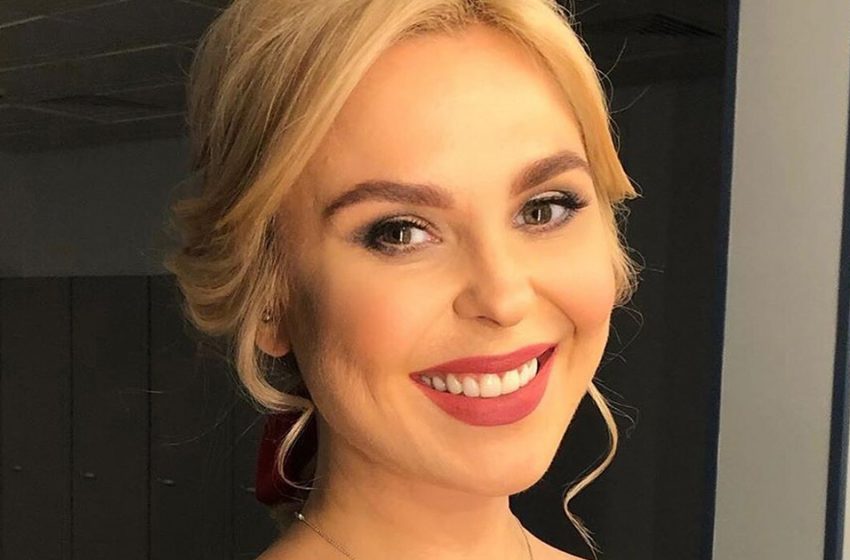 Слишком горячо! 36-летняя Пелагея приняла чрезмерно вызывающую позу на пляже