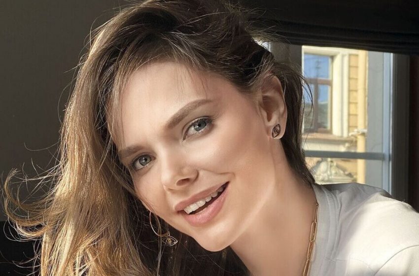  «Всё напоказ»: Лиза Боярская поразила фанатов своими пикантными снимками