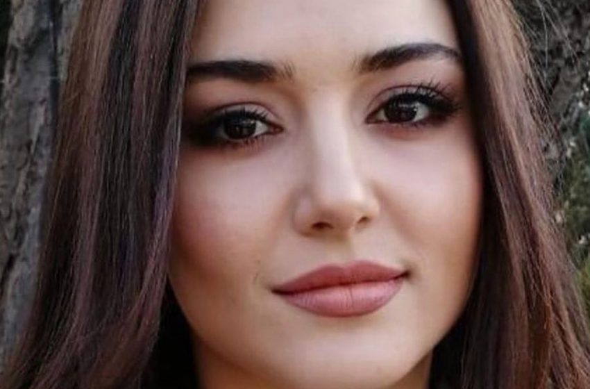 Забили тревогу. Фанаты переживают о внешнем виде актрисы сериала «Постучись в мою дверь» Ханде Эрчел