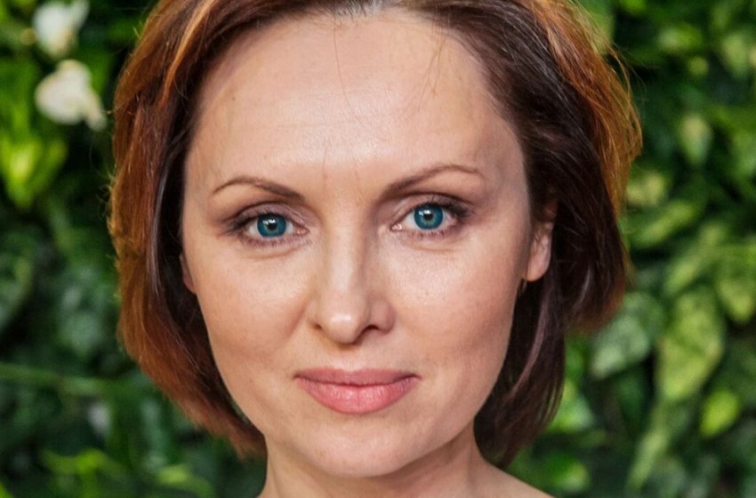 «Осунулась и постарела»: свежие фото Елены Ксенофонтовой расстроили поклонников