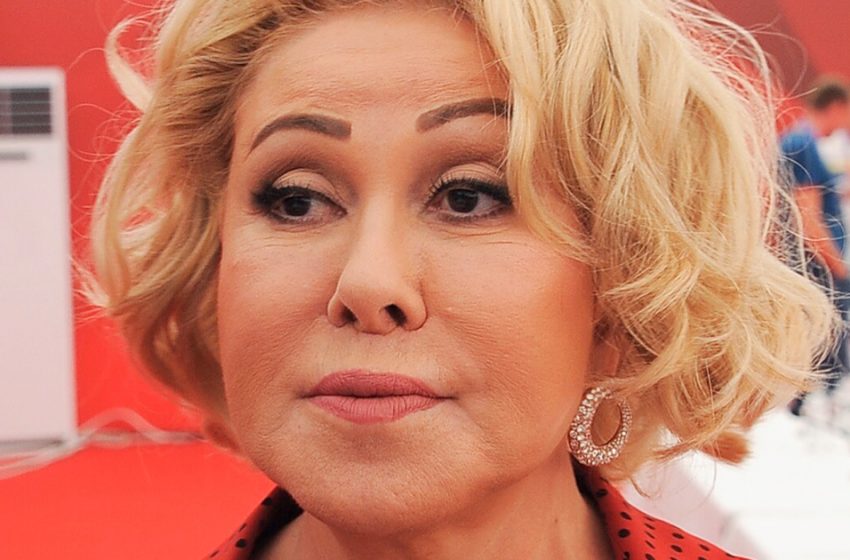 «Афродита во плоти»: Успенская показала дочь в купальнике на отдыхе