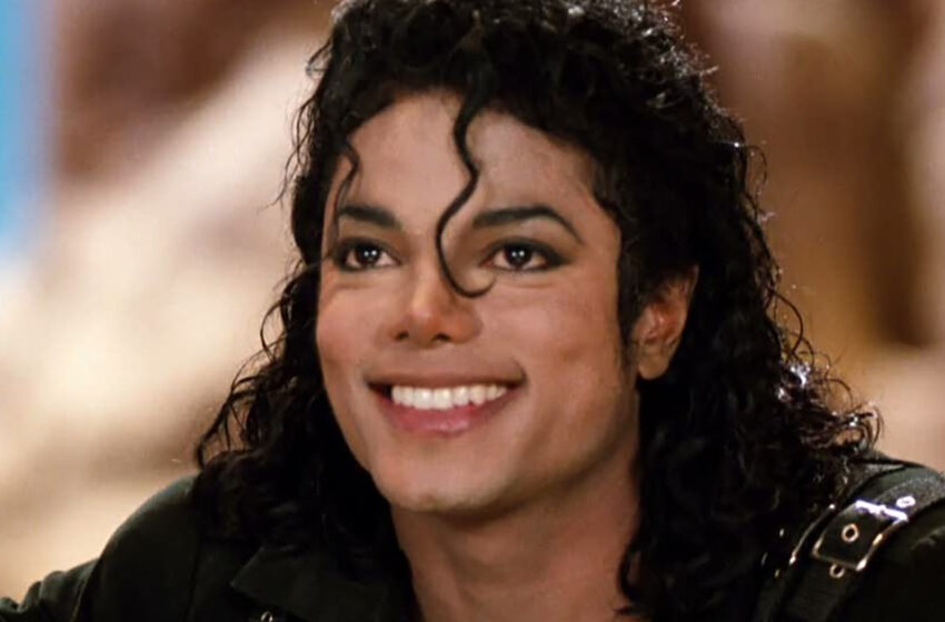  Бездонные голубые глаза и белокурые волосы. Какой стала дочь Майкла Джексона?